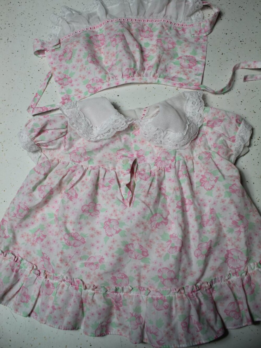 Vintage Baby Girls Floral Dress with Bonet or Doll Clothes Size 18 months